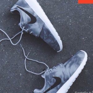 Nike Roshes